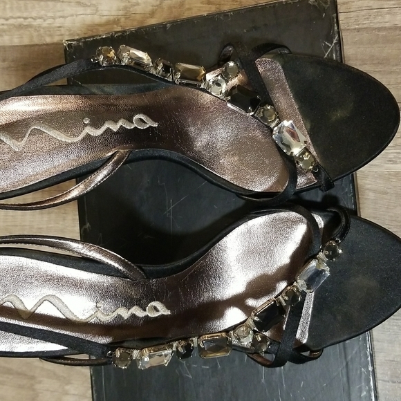 Sandals - Picture 2 of 3